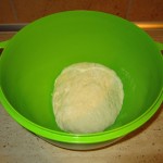 punerea aluatului de paine la crescut