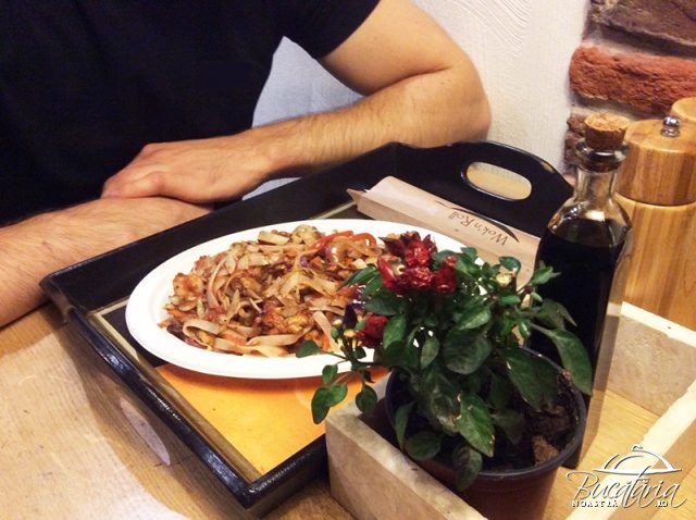 review fast food wok n roll cluj