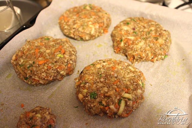Burgerii vegani sunt gata de bagat la cuptor