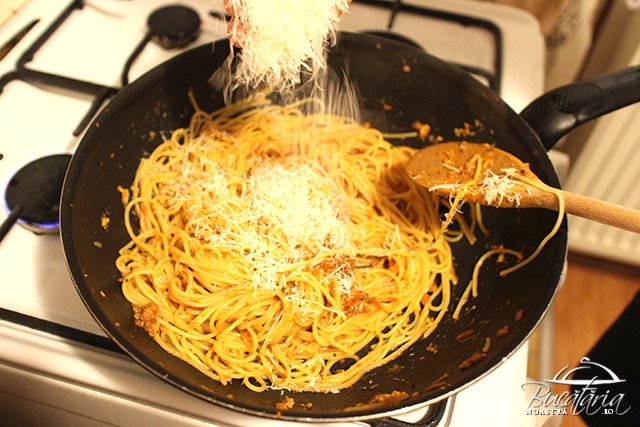 spaghtete bolognese sos din borcan