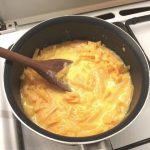 Sos de branza cheddar