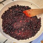 6 Tartă vegană cu afine – Rețetă fără zahăr și fără gluten - BucatariaNoastra.ro