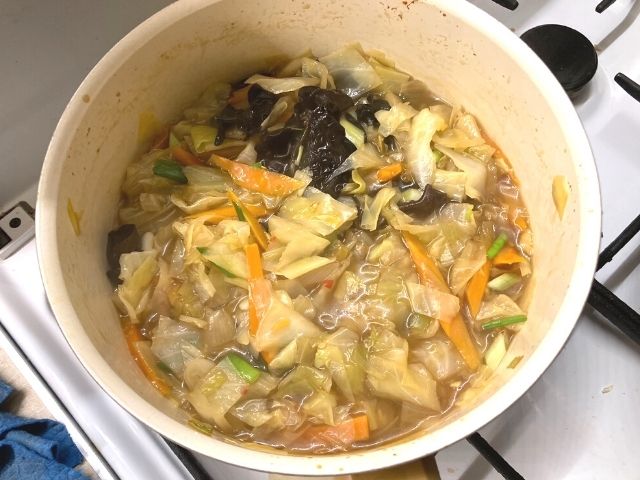 4 Mâncare chinezească de legume cu sos ca la restaurant - BucatariaNoastra.ro - BucatariaNoastra.ro
